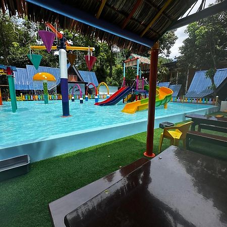 Shari-La Perhentian Island Resort Kampong Pasir Panjang  ภายนอก รูปภาพ