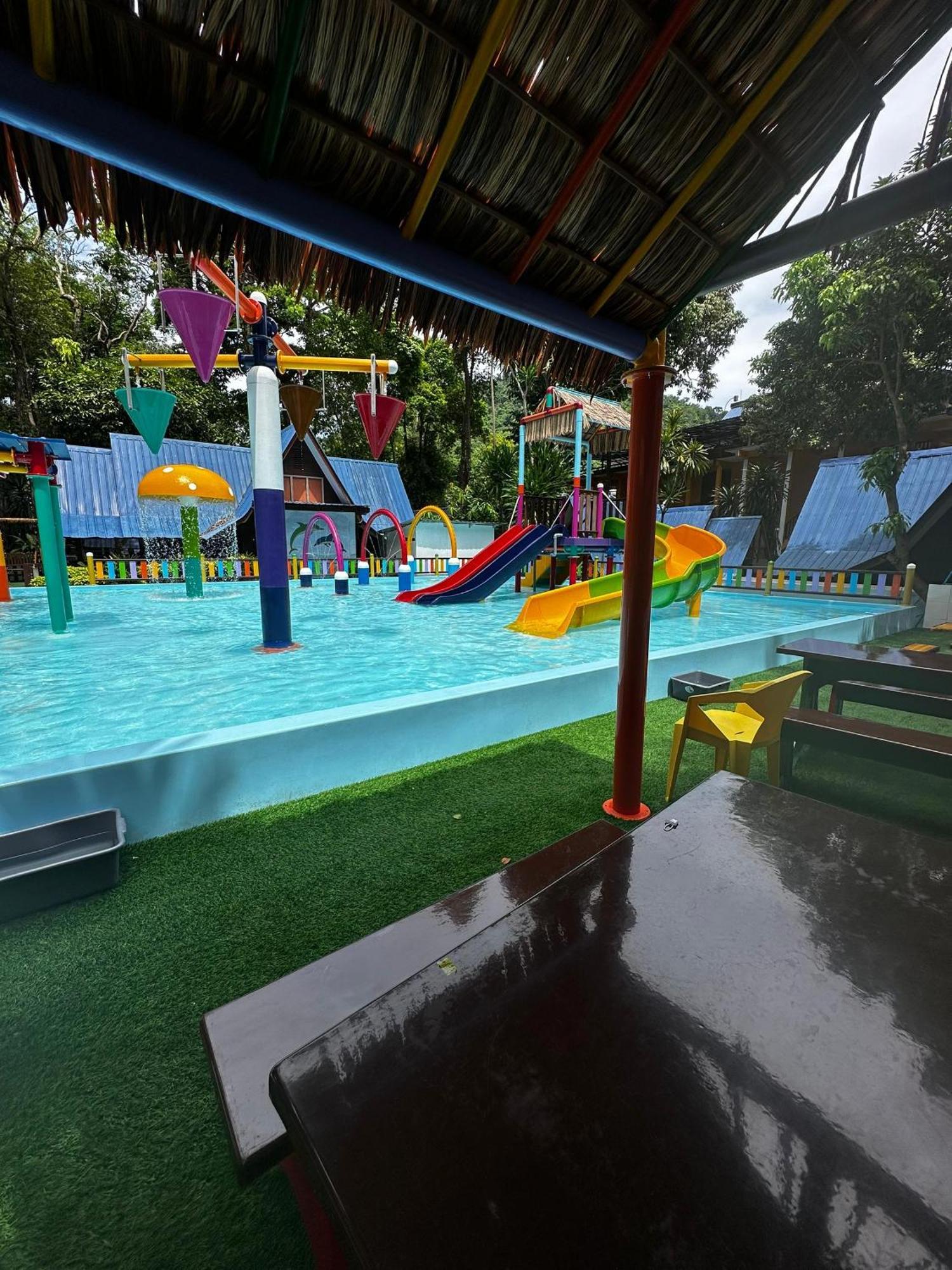 Shari-La Perhentian Island Resort Kampong Pasir Panjang  ภายนอก รูปภาพ